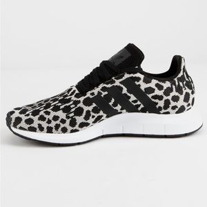 NEW ADIDAS  Swift Run Women’s Running Shoes Black and White Animal Print Size 10